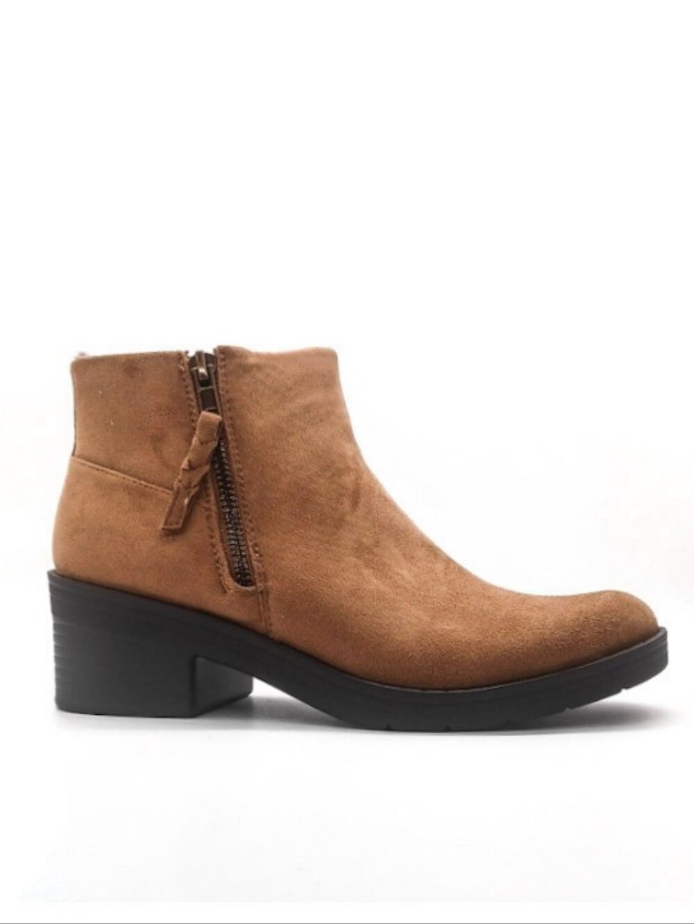NIB Whiskey Tan Bzees Women's Outgoing Low Heel Comfort Chelsea Ankle Boot Wide